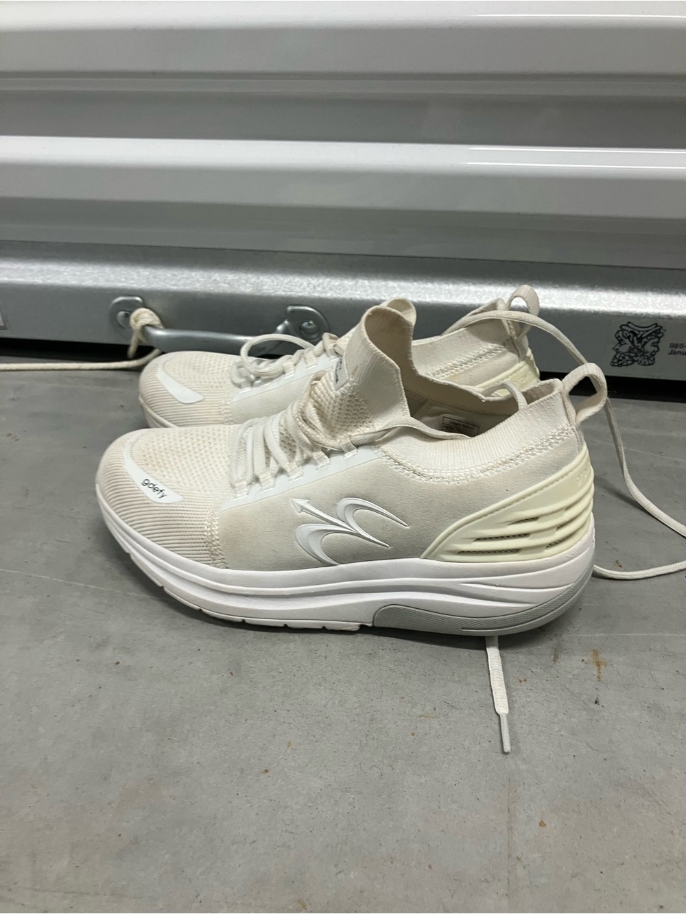 GDEFY Women's Comfort fit By Gravity Defyer Size 8.5